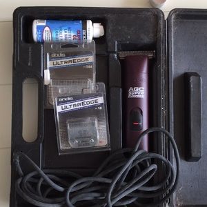 Andis T 84 2 speed clippers in case